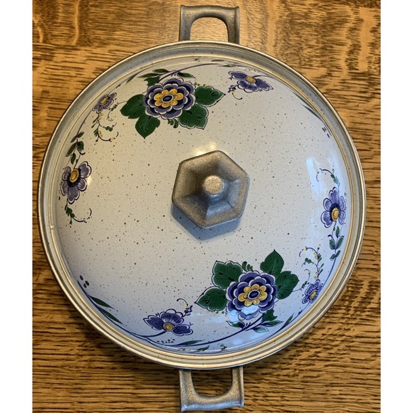 Vintage Asta Germany Enamel Cookware Small Pot 8.5" Diameter Blue Flowers - Picture 2 of 12